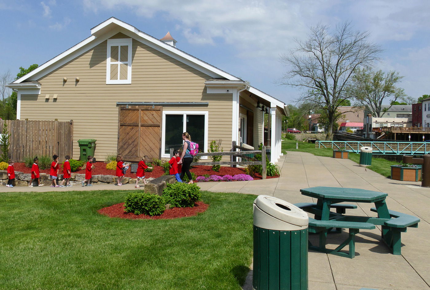 <<<<<<<<<<<<>>>>>>>>>>>>