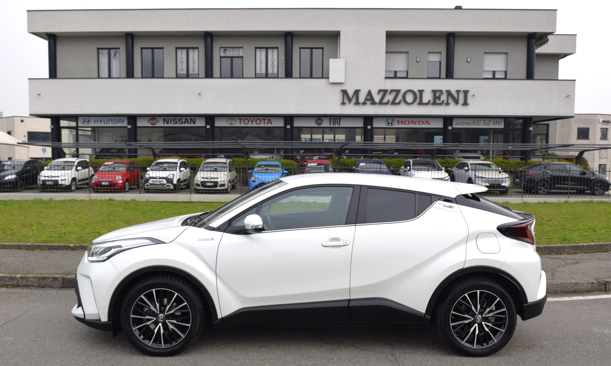 Toyota C-HR 1.8 Hybrid 122cv. Trend e-cvt