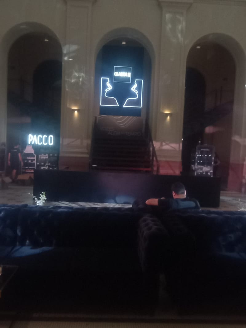 Cenografia para Geração Glamour