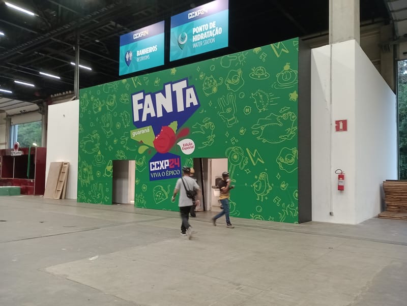 Cenografia praça de alimentação e pontos de hidratação