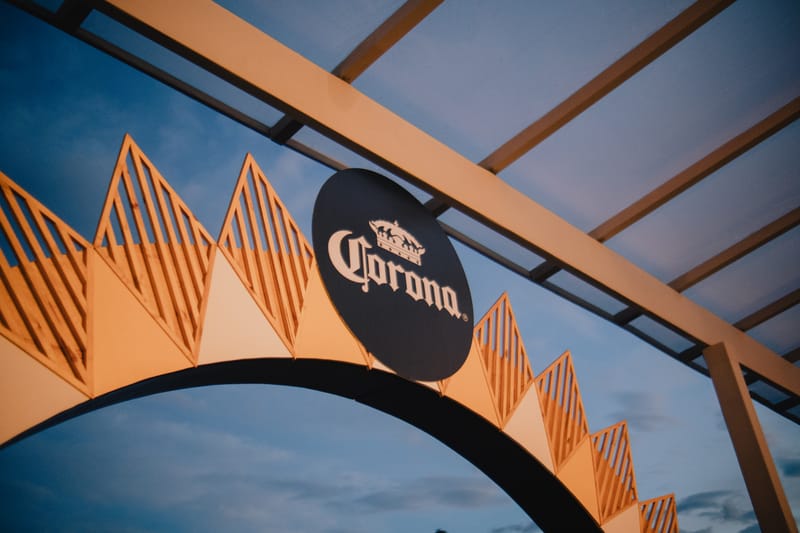 Reveillon da Baleia - Corona e Tanqueray