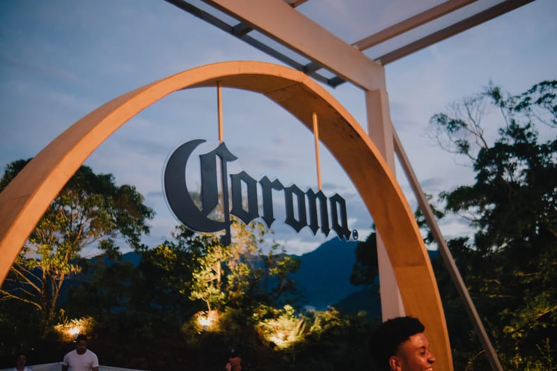 Reveillon da Baleia - Corona e Tanqueray