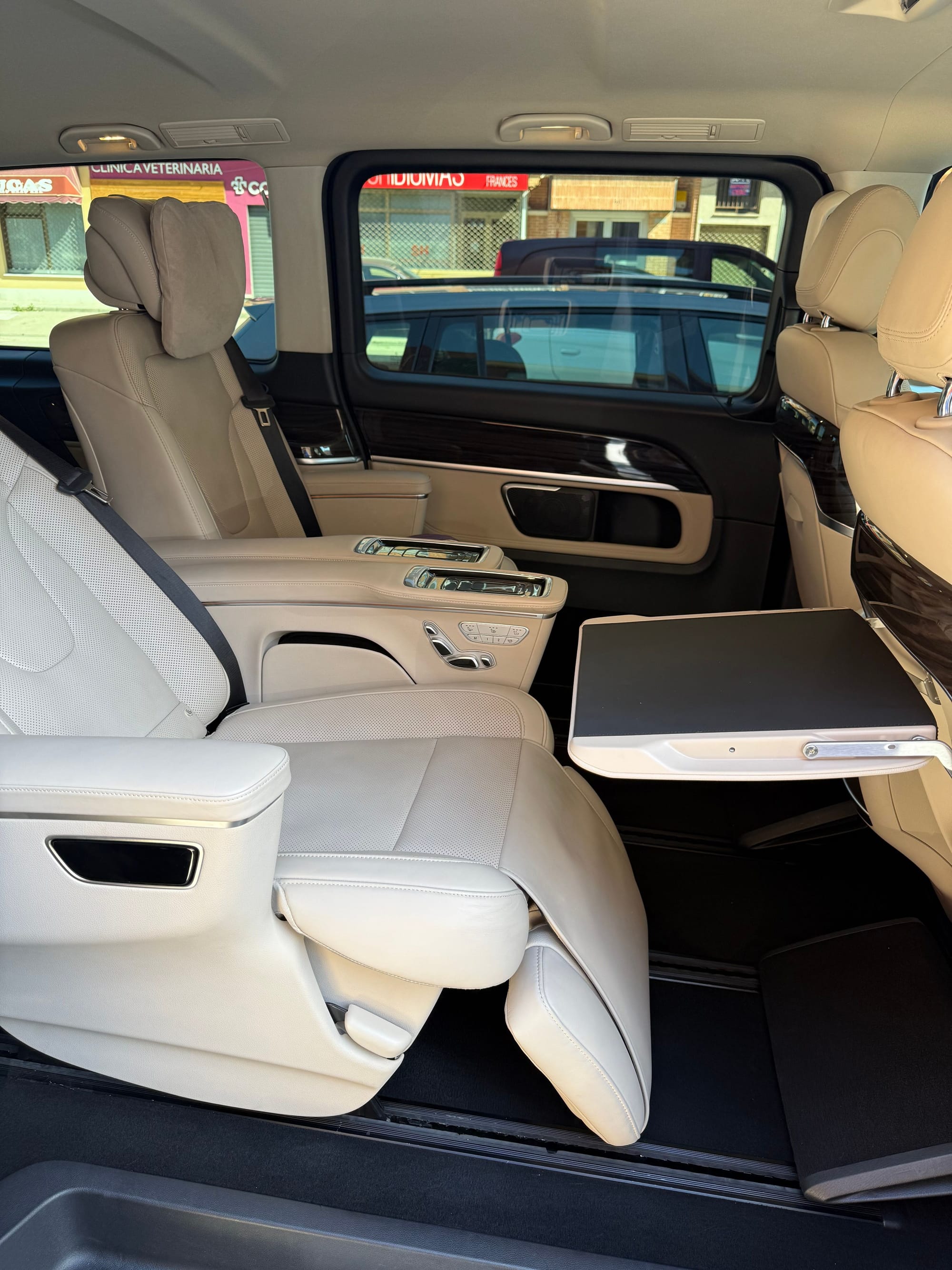 Mercedes-Benz V-Class: VIP Jet Edition