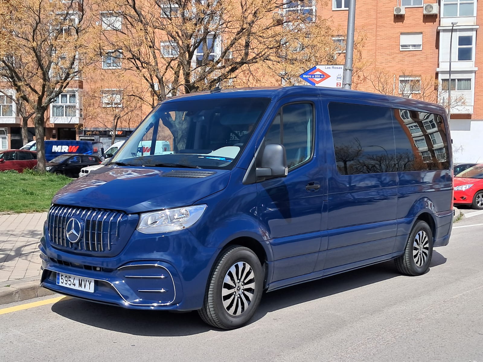 Mercedes-Benz Sprinter: The Executive VIP Mini-Bus (8 PAX)