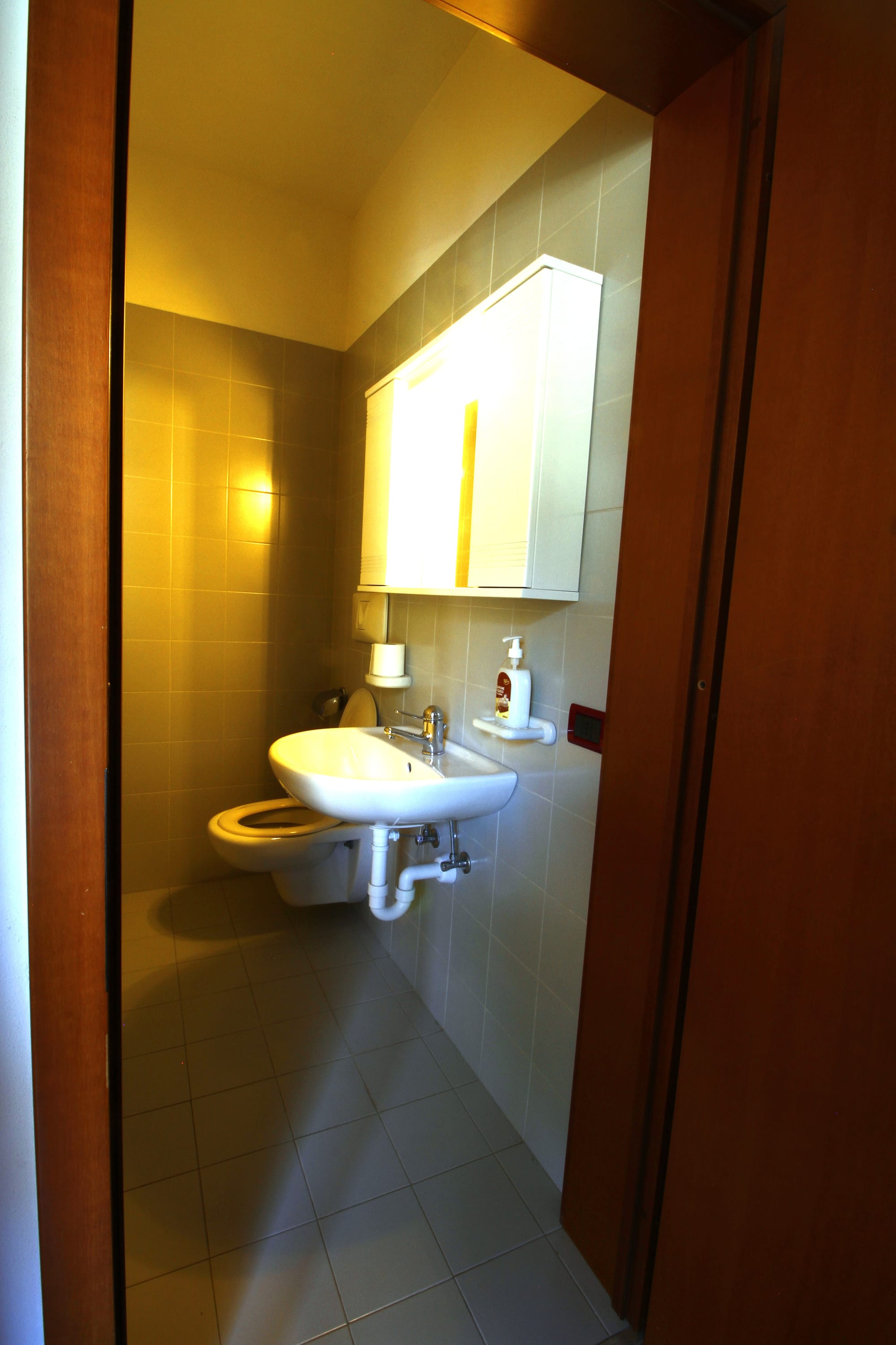 BAGNO SALA RIUNIONI