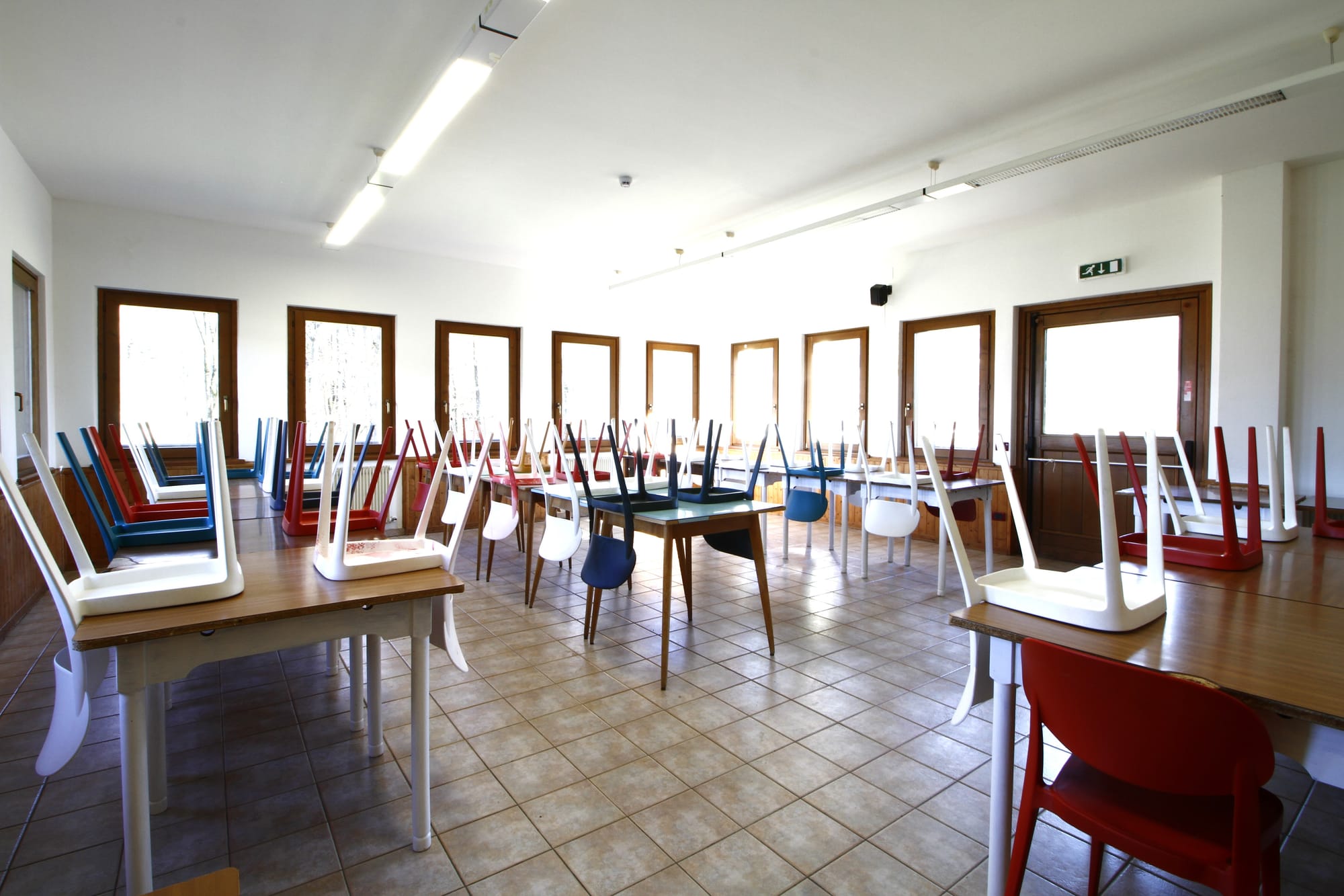 SALA DA PRANZO 83 POSTI A SEDERE