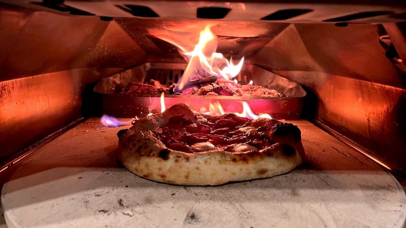 EGY+EGY MENÜ  (PIZZA ÉS EGY POHÁR BOR)