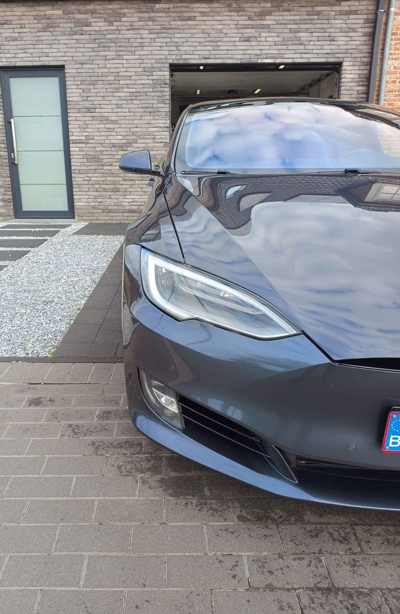 Tesla P100d