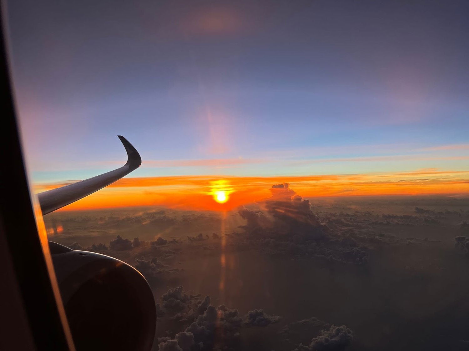 Captured the stunning sunset on the way to Japan 🇯🇵 in Aug 2024.