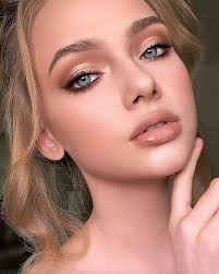 El Maquillaje Transparente: La Tendencia Que Celebra la Belleza Natural