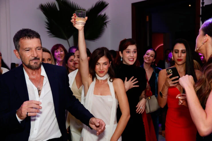 Pampita y Stefy Rotman juntos a otras famosos, se dieron cita en la presentación del perfume de Antonio Banderas