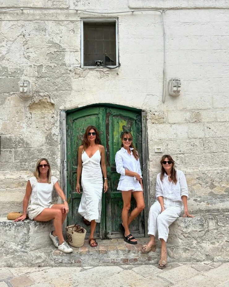Juliana Awada deslumbra en Puglia: un viaje de estilo y elegancia en la bella Italia