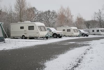 🌨️❄️ Winter showers are on the horizon this week across parts of Britain