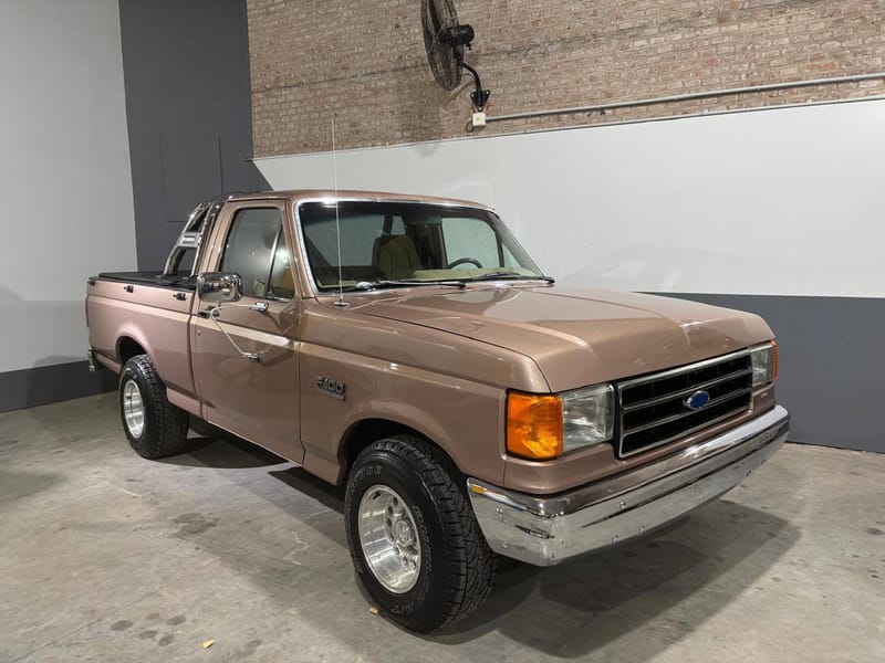 Presentación de una Ford F-100 1990 propietario: Ariel Dicundo