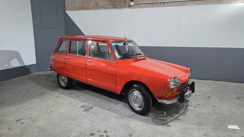 Presentación Citroën AMI 8 Club 1974 propietario: Carlos Viscubi