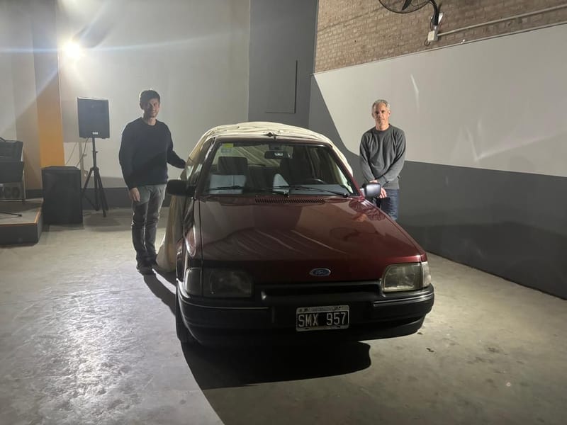 Presentación de un  Ford Escort Ghia SX 1993 propietario: Guillermo Tenembaum.