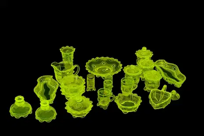 Fenton, Art Glass & Silver Coin Auction