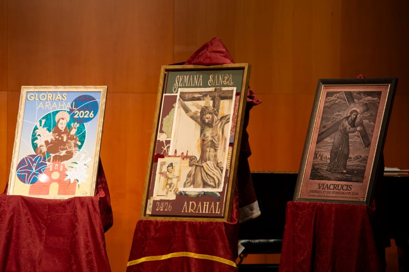 Crónica del acto de presentación de los carteles de Semana Santa y Glorias 2026.