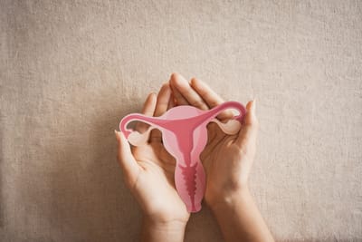🌿 Soulager le trouble dysphorique prémenstruel (TDPM) grâce à une approche naturelle et psycho-émotionnelle