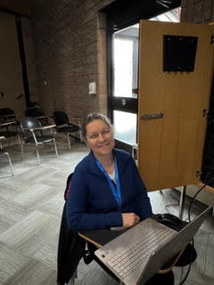 Edith, notre technicienne - Un grand merci!