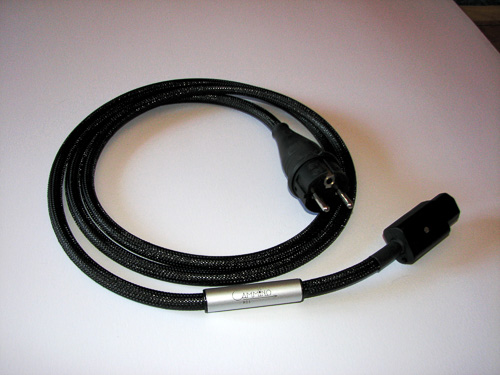 Standard power cable