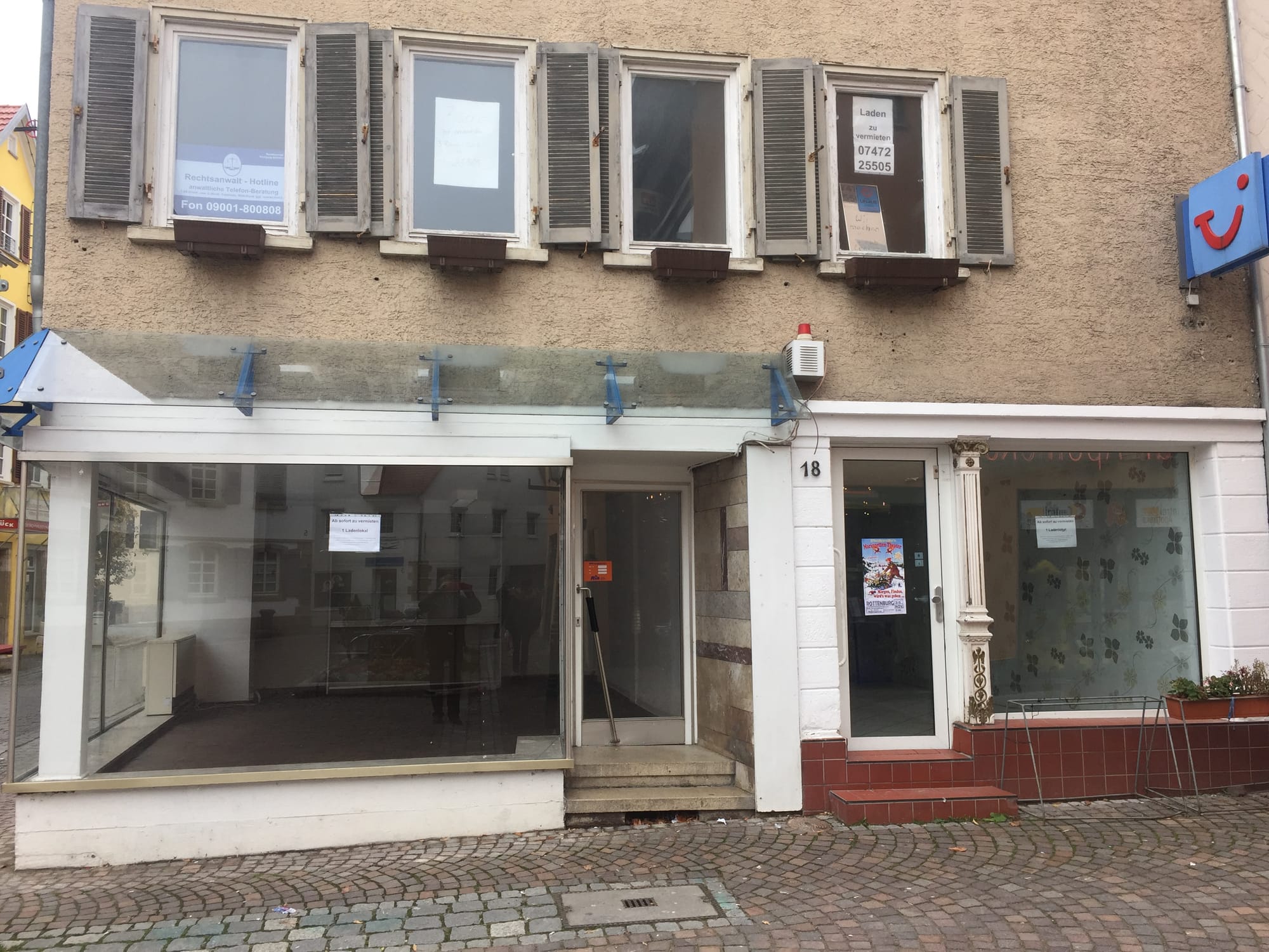 Frontal - Laden 1 MK und Laden 2