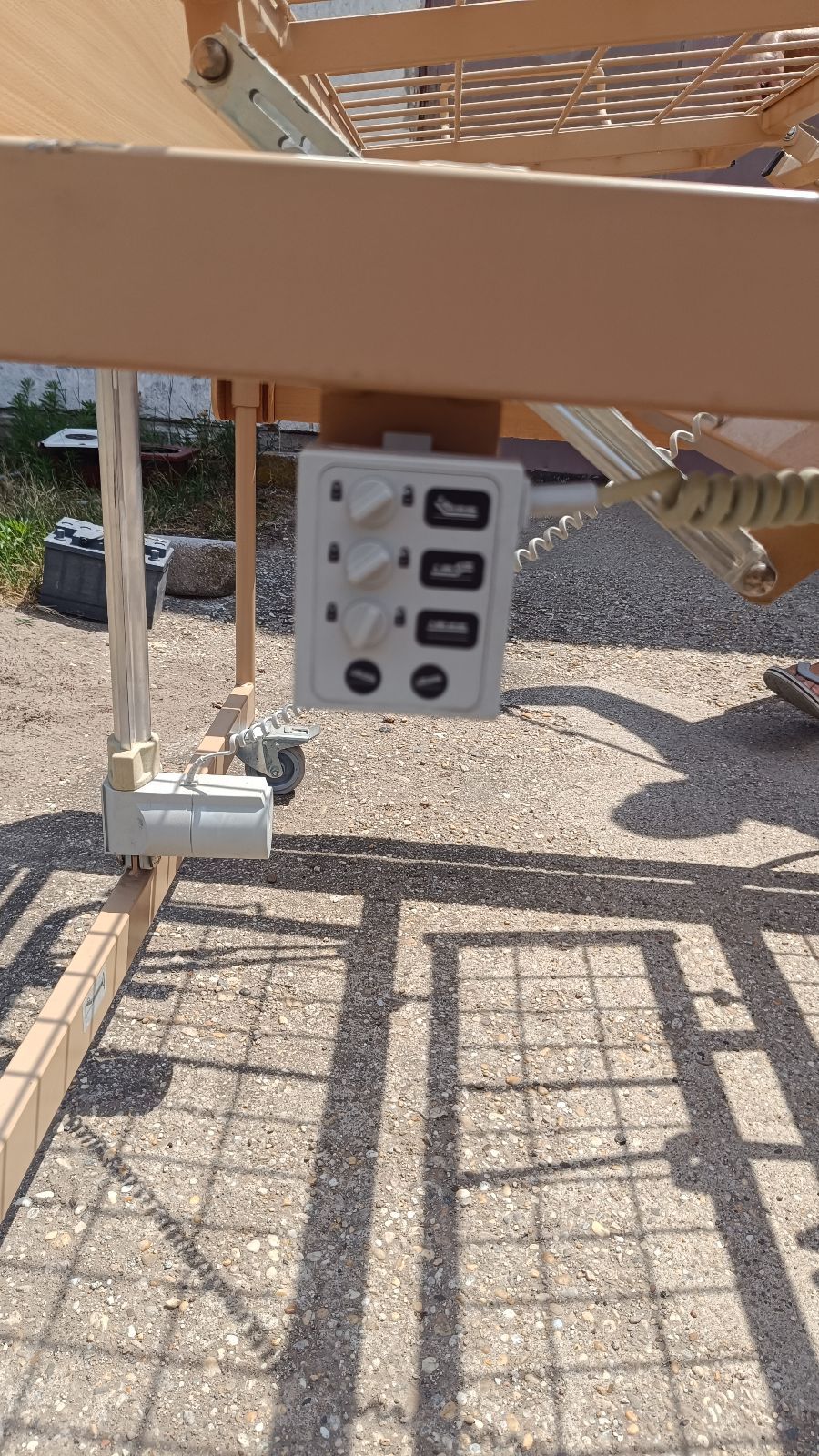 Nagy teherbírású Burmeier Gigant Elektromos betegágy - 3 funkciós - 120x200cm