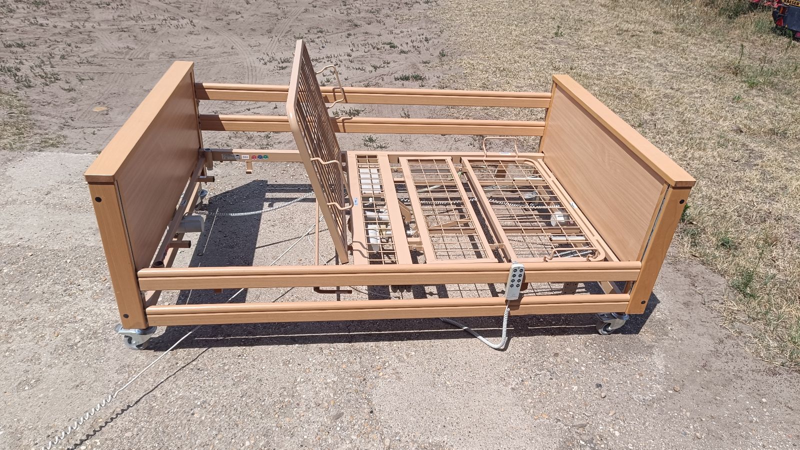 Nagy teherbírású Burmeier Gigant Elektromos betegágy - 3 funkciós - 120x200cm