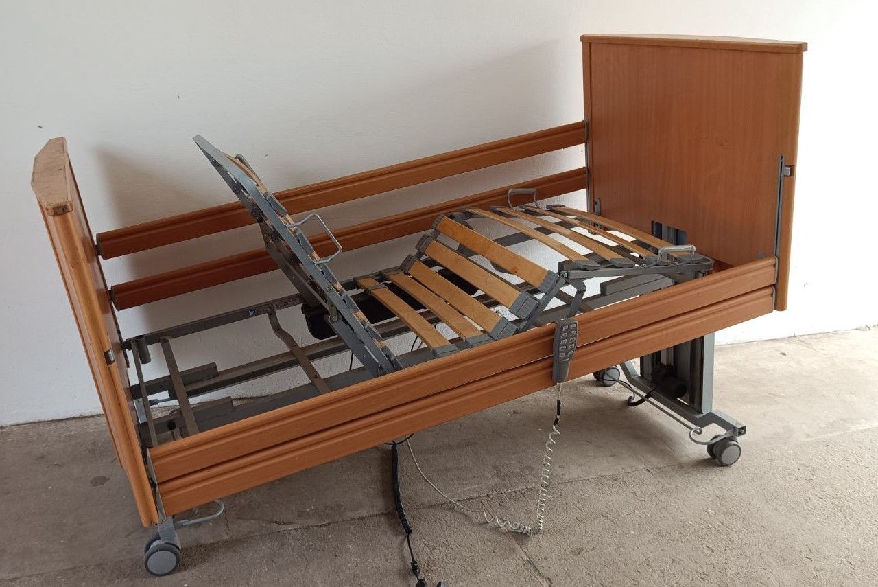 Modern Ancona Elektromos betegágy + Kapaszkodó - 5 funkciós Kód: 13.