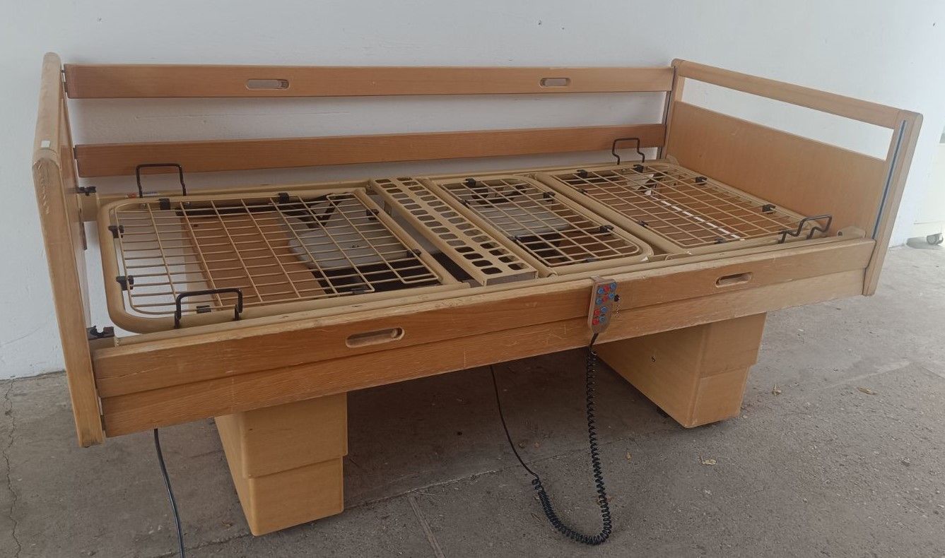 Elektromos betegágy - 5 funkciós - oldalrácsokkal Kód: 8.