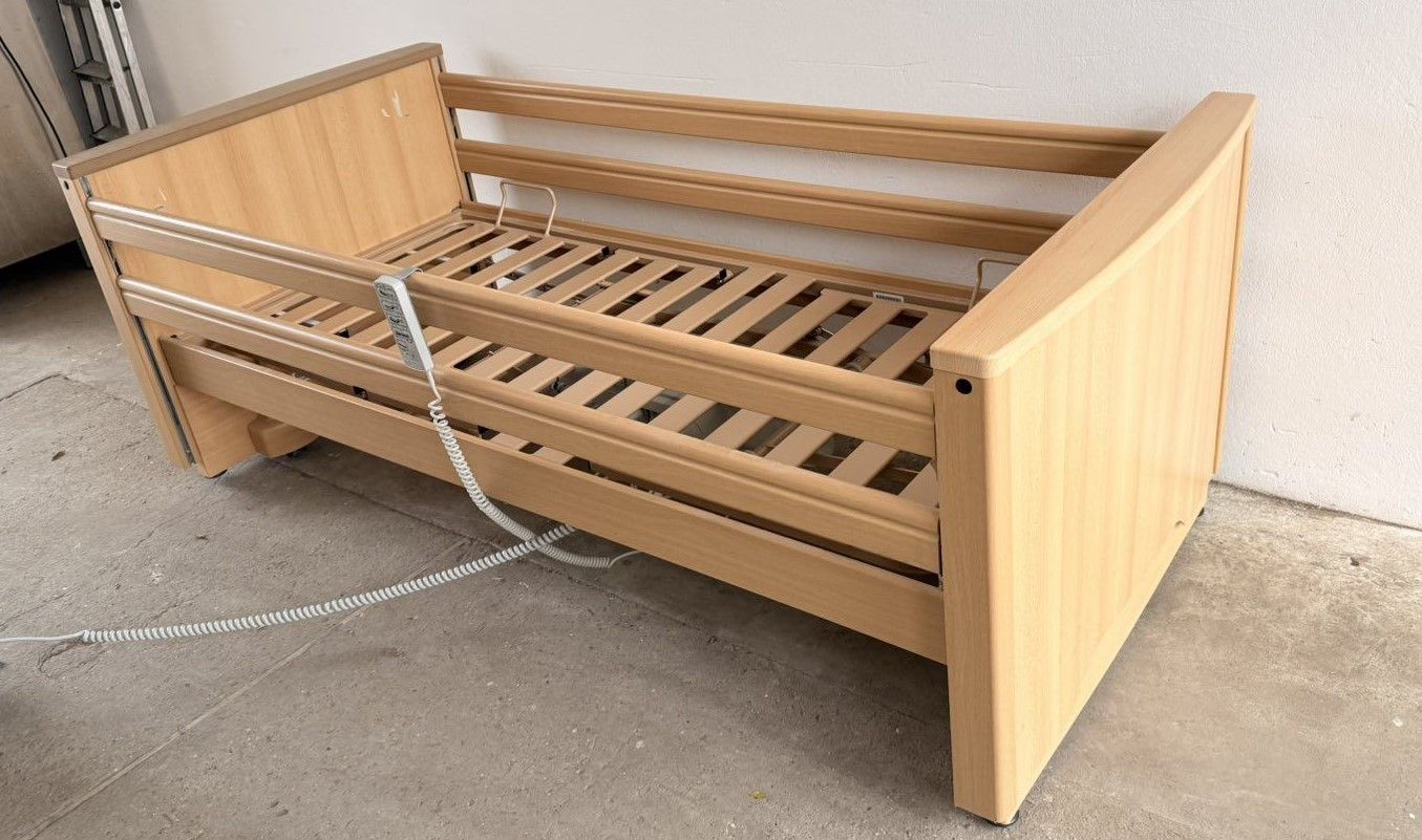 Burmeier Royal modern Elektromos betegágy + Matrac - 4 funkciós Kód: 16.