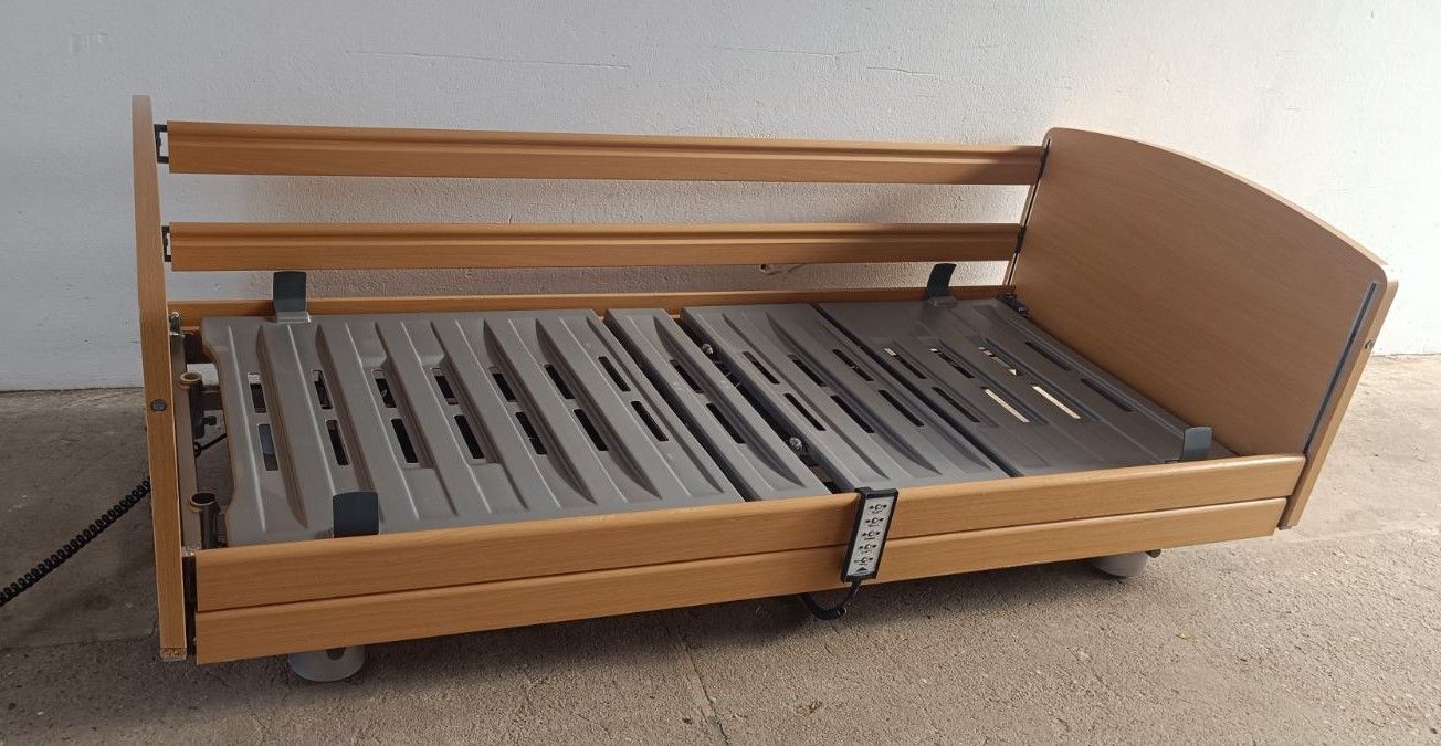 Stiegelmeier Elvido modern Elektromos betegágy + Matrac - 4 funkciós Kód: 17.