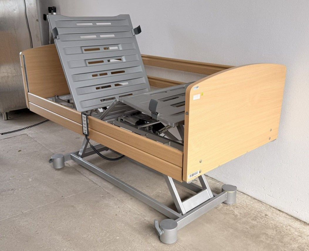 Stiegelmeier Elvido modern Elektromos betegágy + Matrac - 4 funkciós Kód: 17.