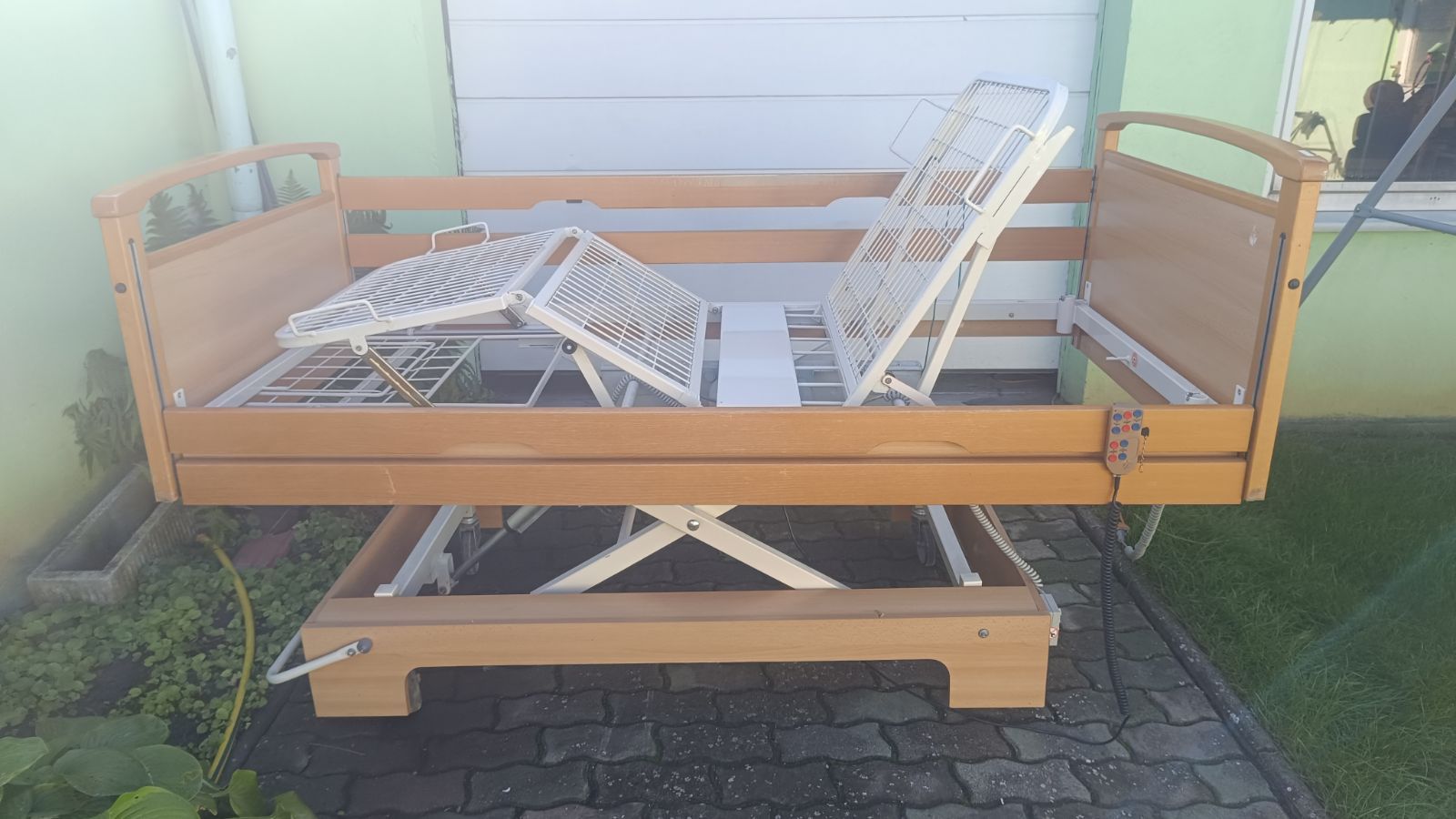 Elektromos betegágy - 3 funkciós - oldalrácsokkal Kód: 9