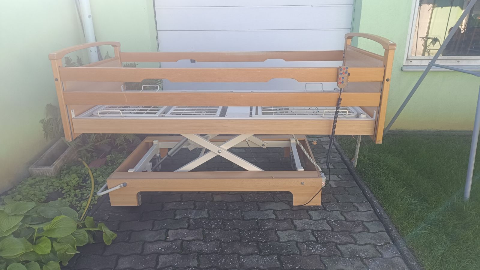 Elektromos betegágy - 3 funkciós - oldalrácsokkal Kód: 9