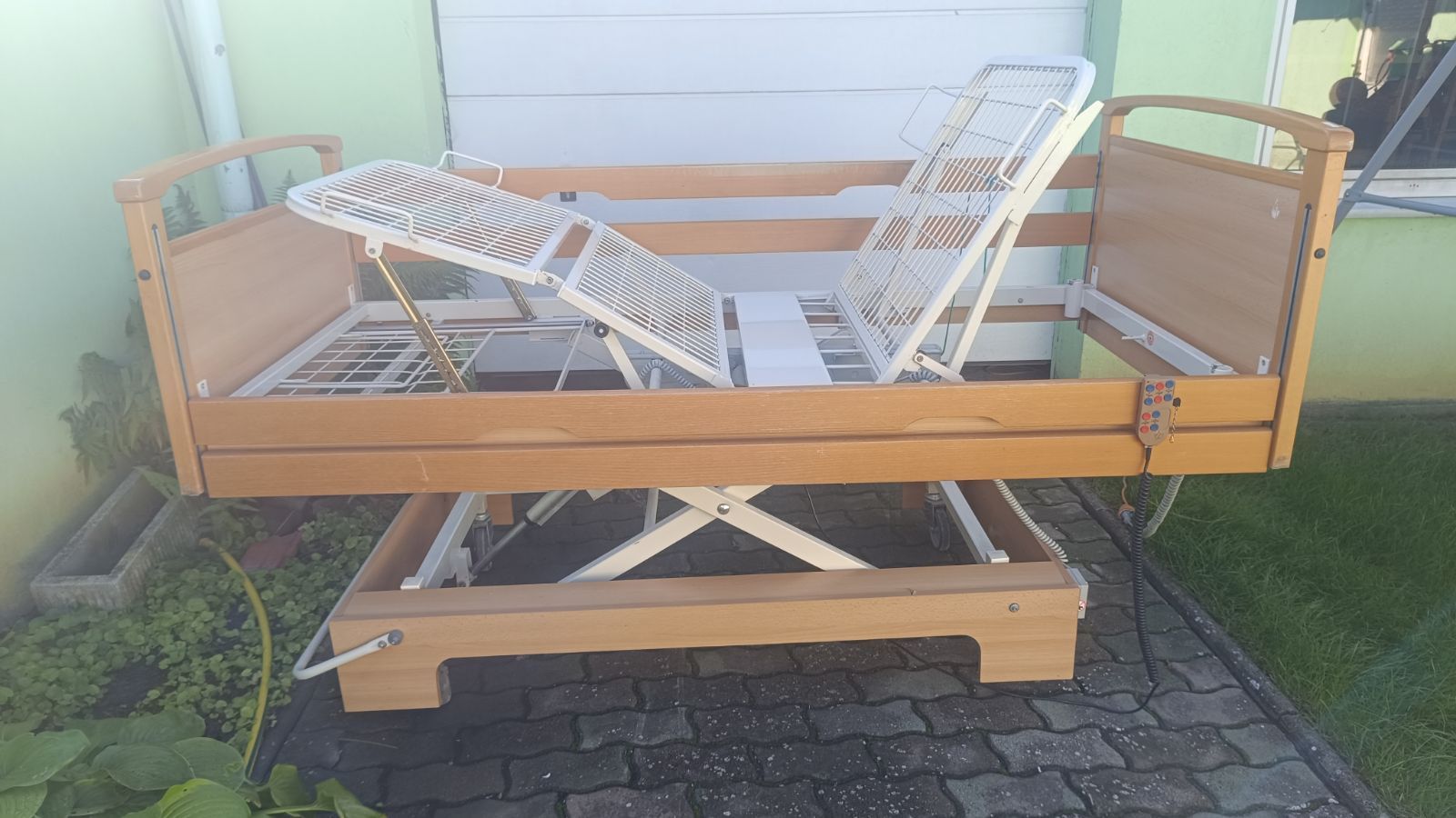 Elektromos betegágy - 3 funkciós - oldalrácsokkal Kód: 9