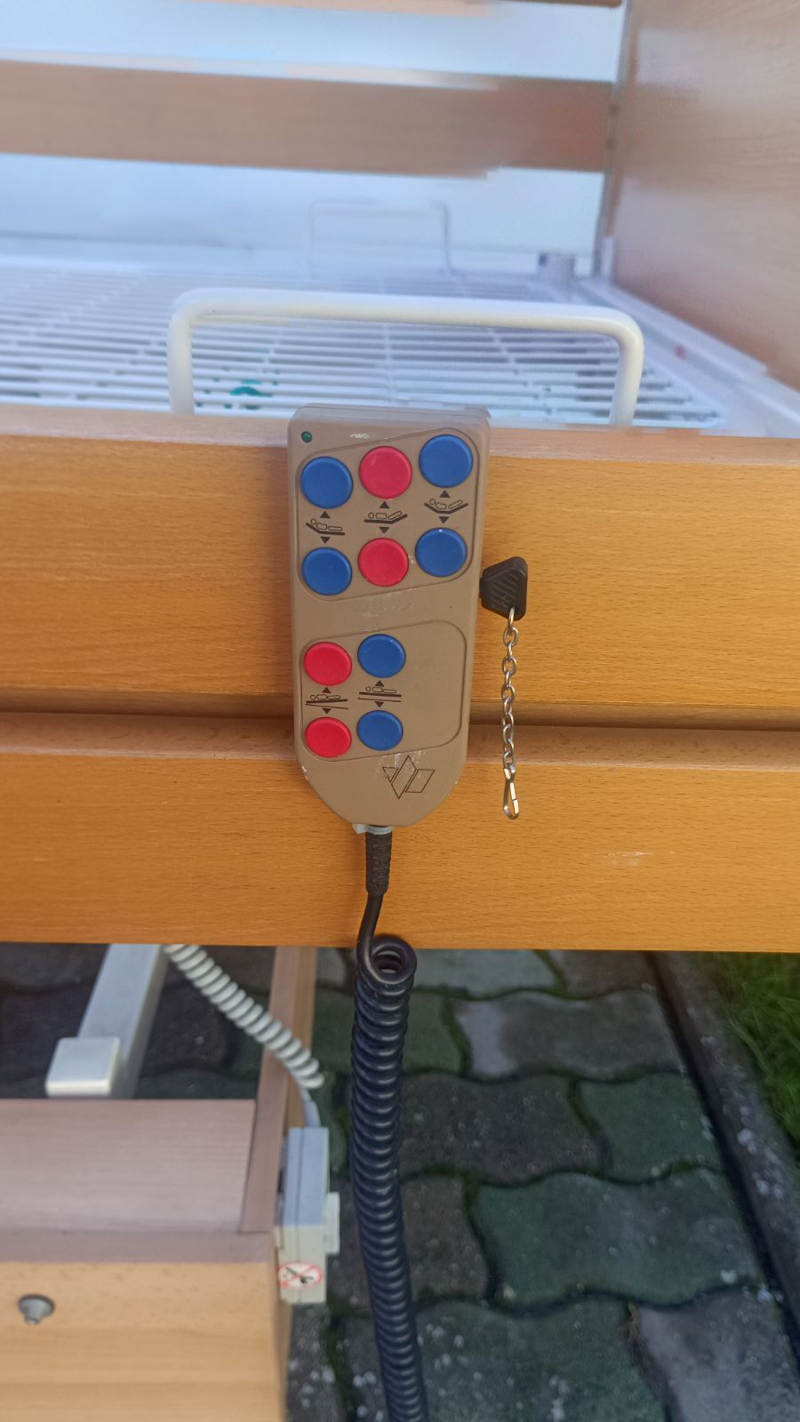 Elektromos betegágy - 3 funkciós - oldalrácsokkal Kód: 9