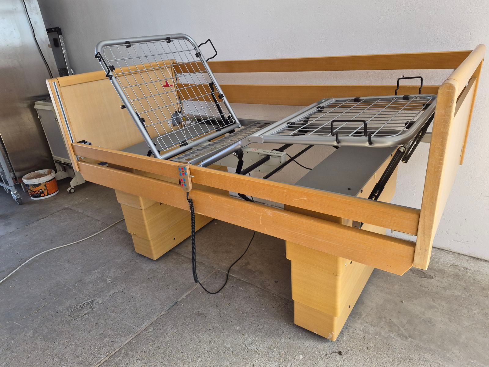 Elektromos betegágy - 3 funkciós - Kód: 8.