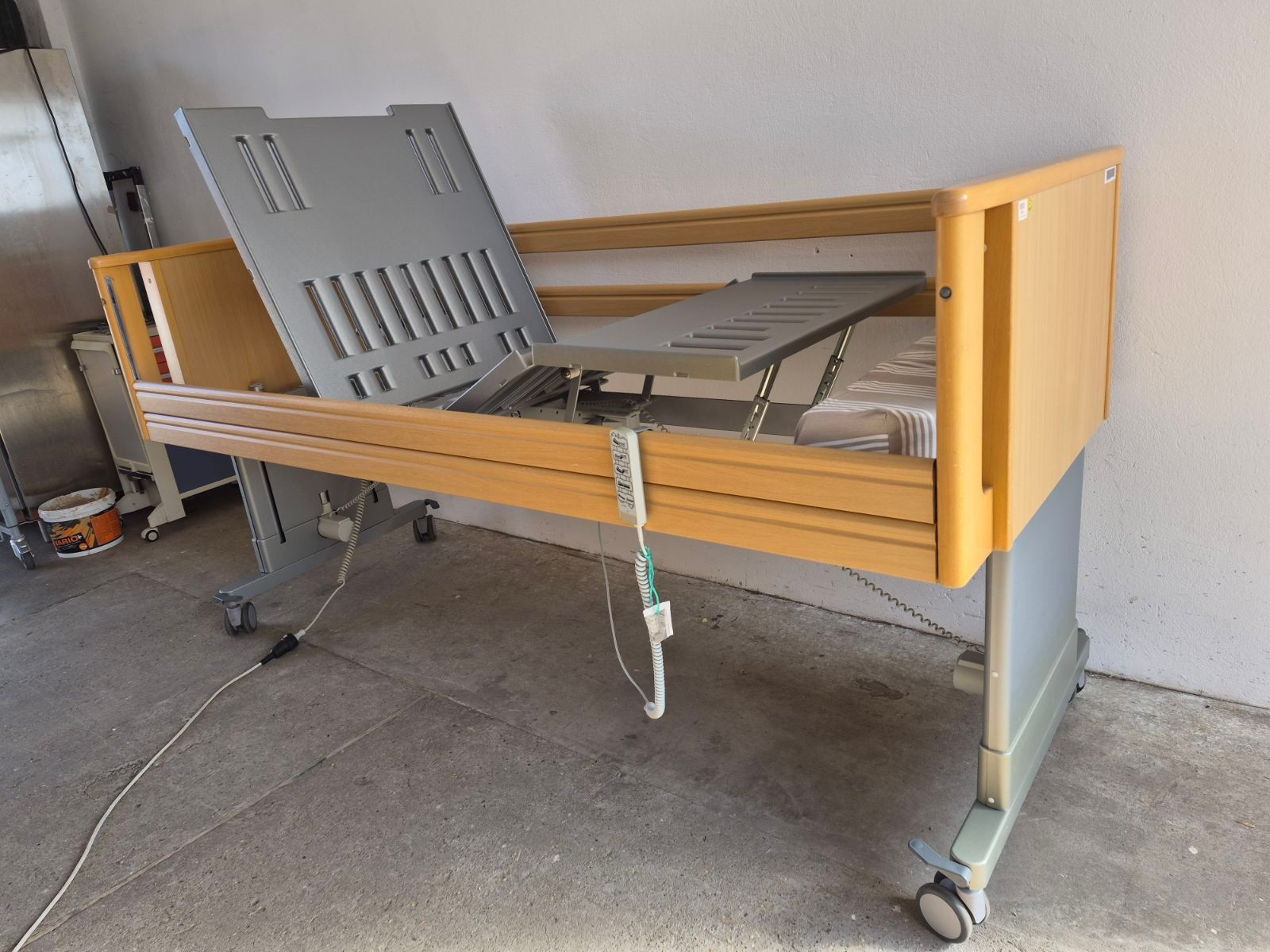 225cm! Hosszított Elektromos betegágy - 4 funkciós - Kód: 14.