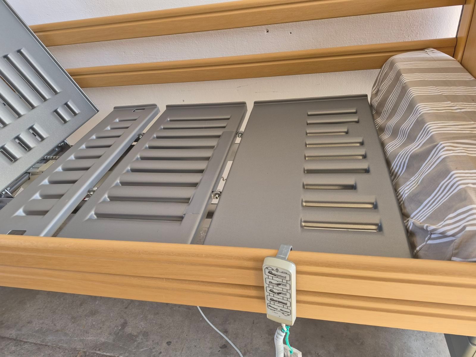 225cm! Hosszított Elektromos betegágy - 4 funkciós - Kód: 14.