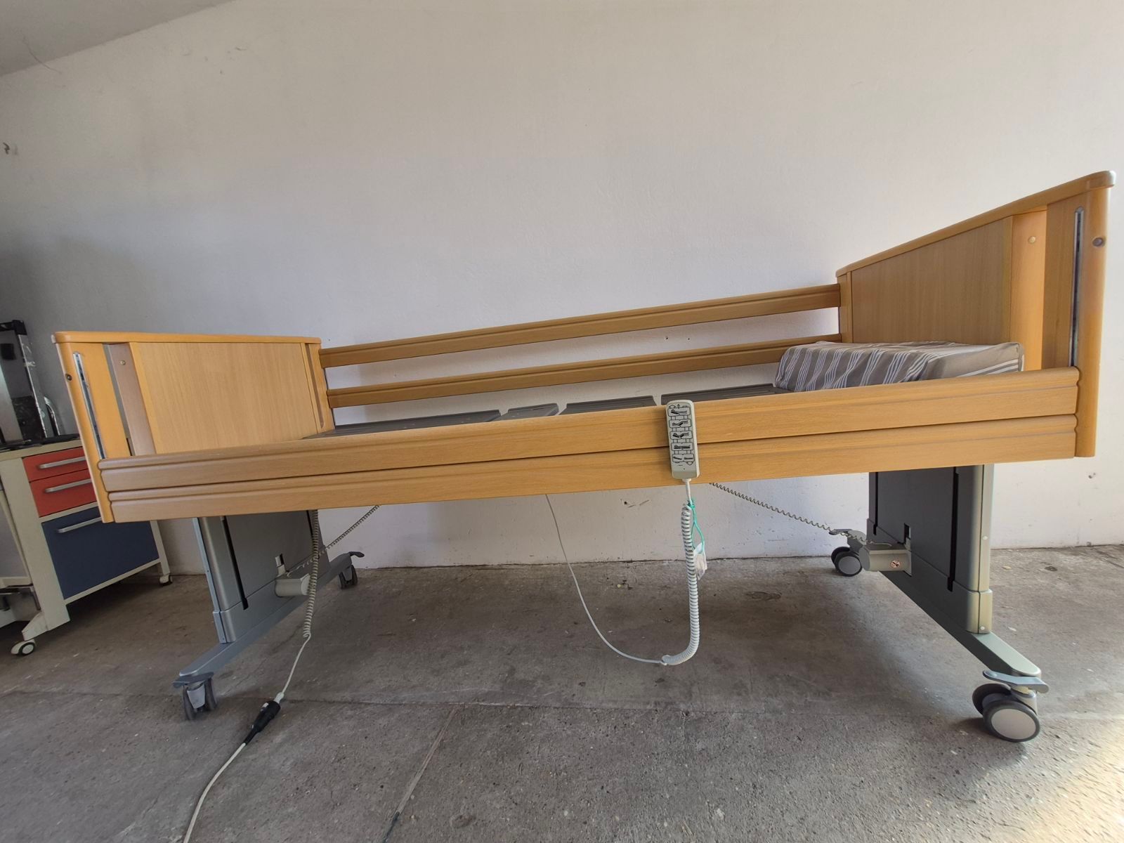 225cm! Hosszított Elektromos betegágy - 4 funkciós - Kód: 14.