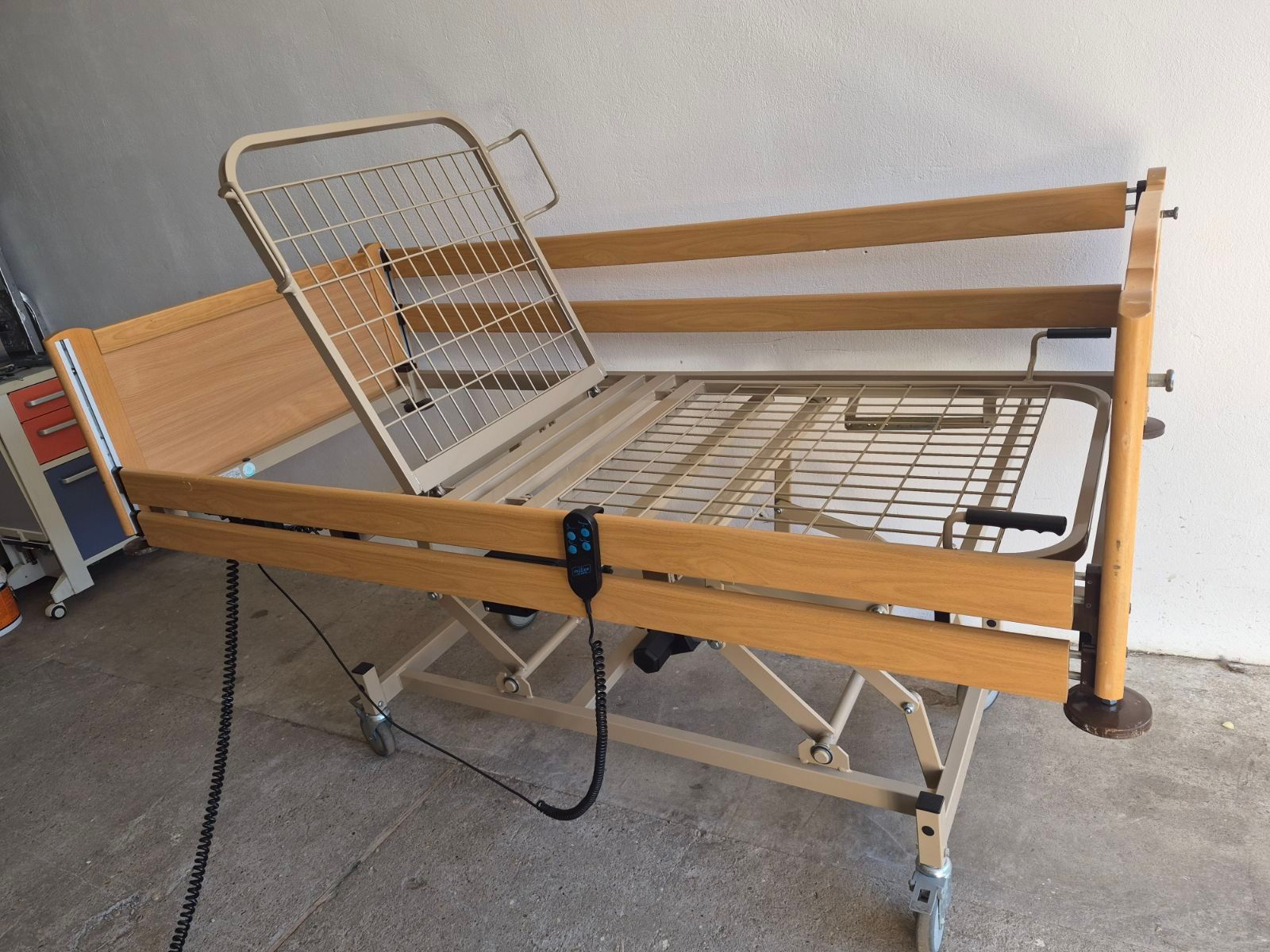 Elektromos betegágy - 3 funkciós - Kód: 18.