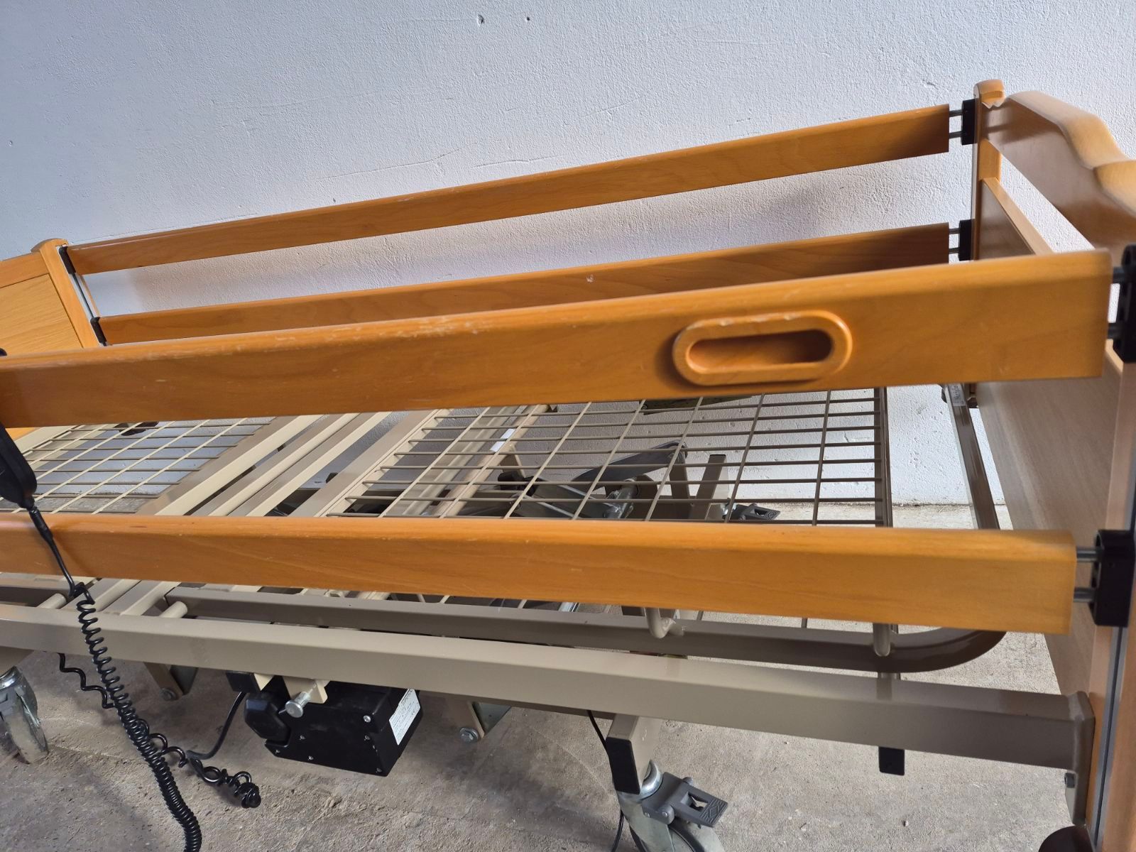 Elektromos betegágy - 3 funkciós - Kód: 18.