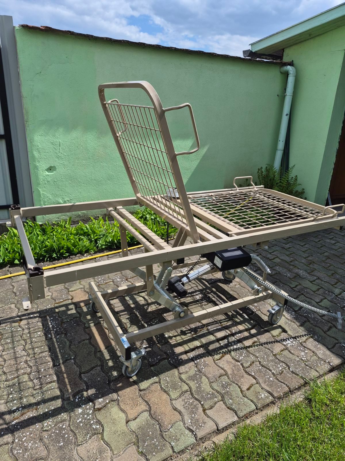 Elektromos betegágy váz fa elemek nélkül - 3 funkciós - működőképes!