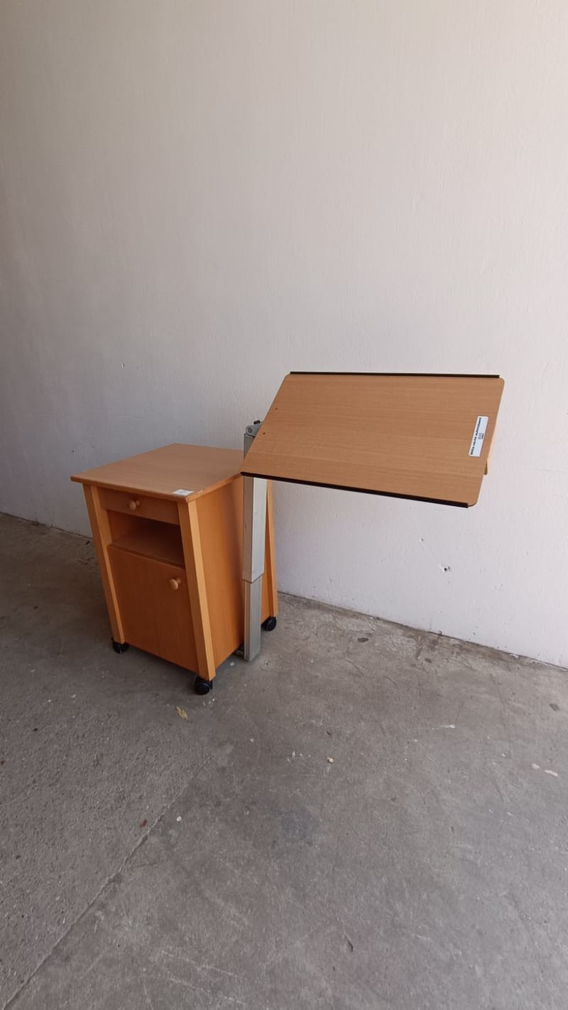 Éjjeliszekrény betegágy mellé - kihajtható asztallappal - 2.