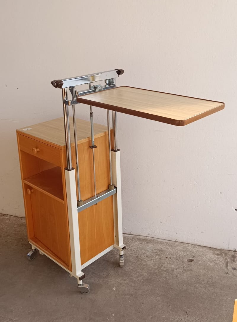 Éjjeliszekrény ágyasztal betegágy mellé - kihajtható asztallappal - Ár/db