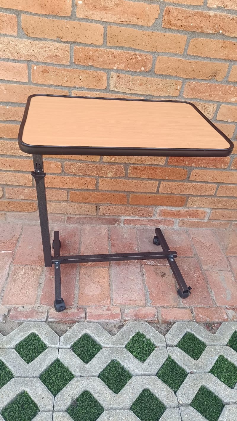 betegágy asztal ágyasztal - állítható és billenthető asztallapal