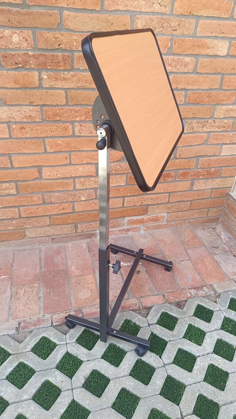 betegágy asztal ágyasztal - állítható és billenthető asztallapal