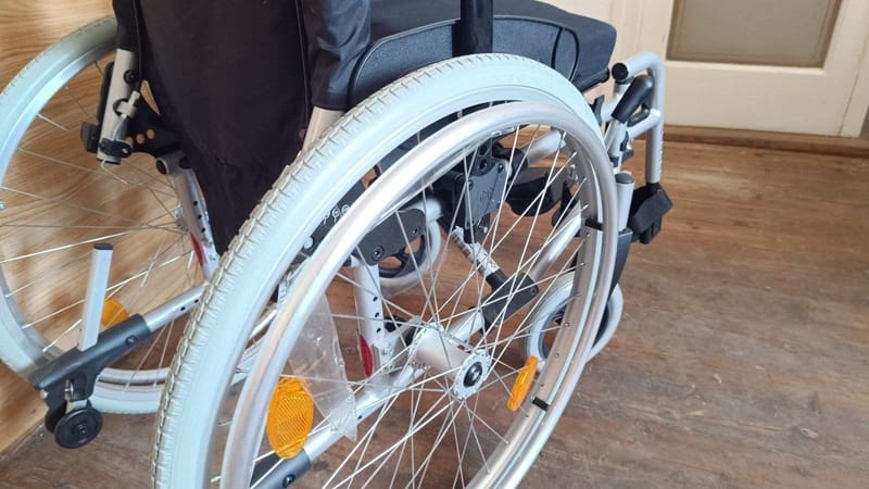 ÚJ B+B Pyro Strart Plus tolókocsi kerekesszék 38cm - 10.