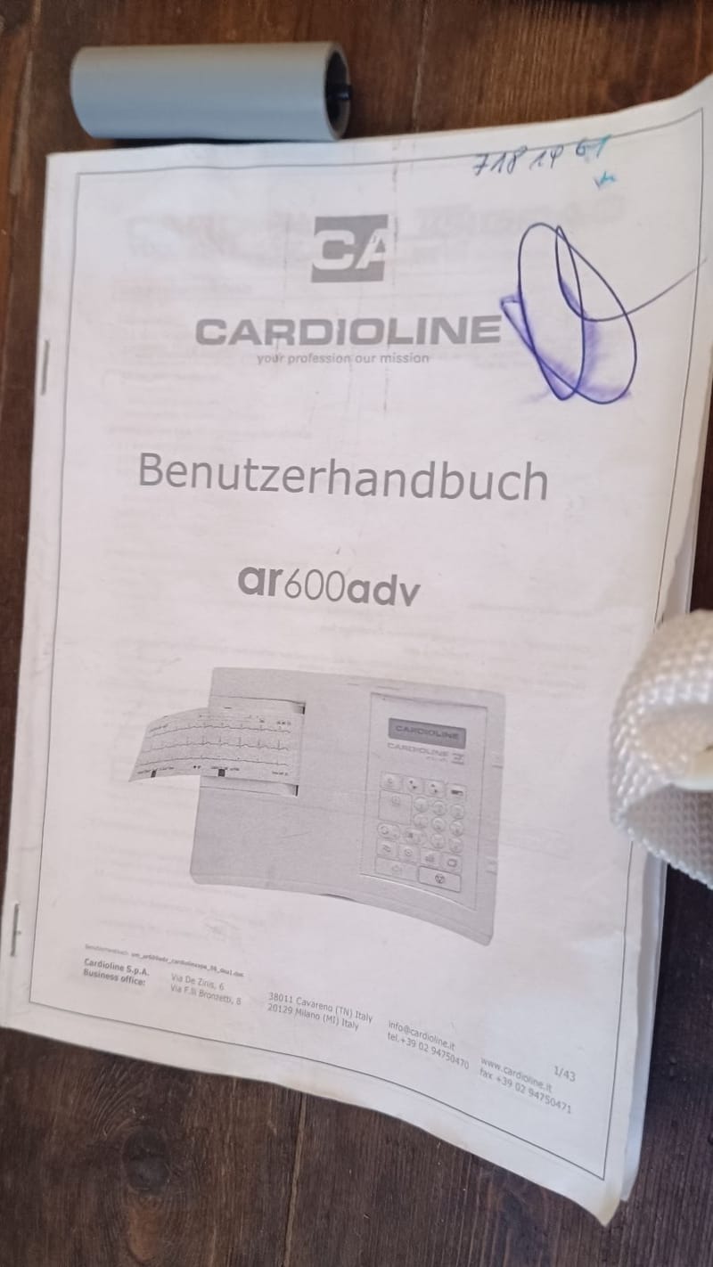 Cardioline ar600adv elektrokardiográf kiegészítőivel – 3 csatornás digitális EKG